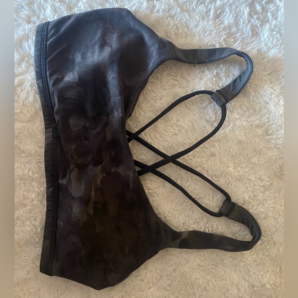 Lululemon free to be bra